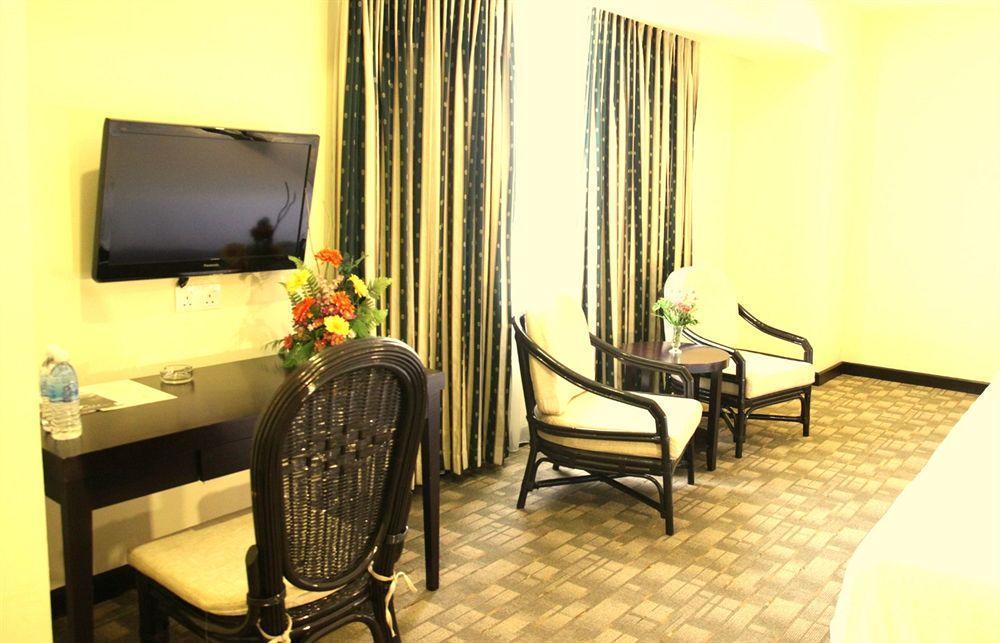 Oyo 89693 Perkasa Hotel Keningau Near Hospital Keningau Eksteriør bilde