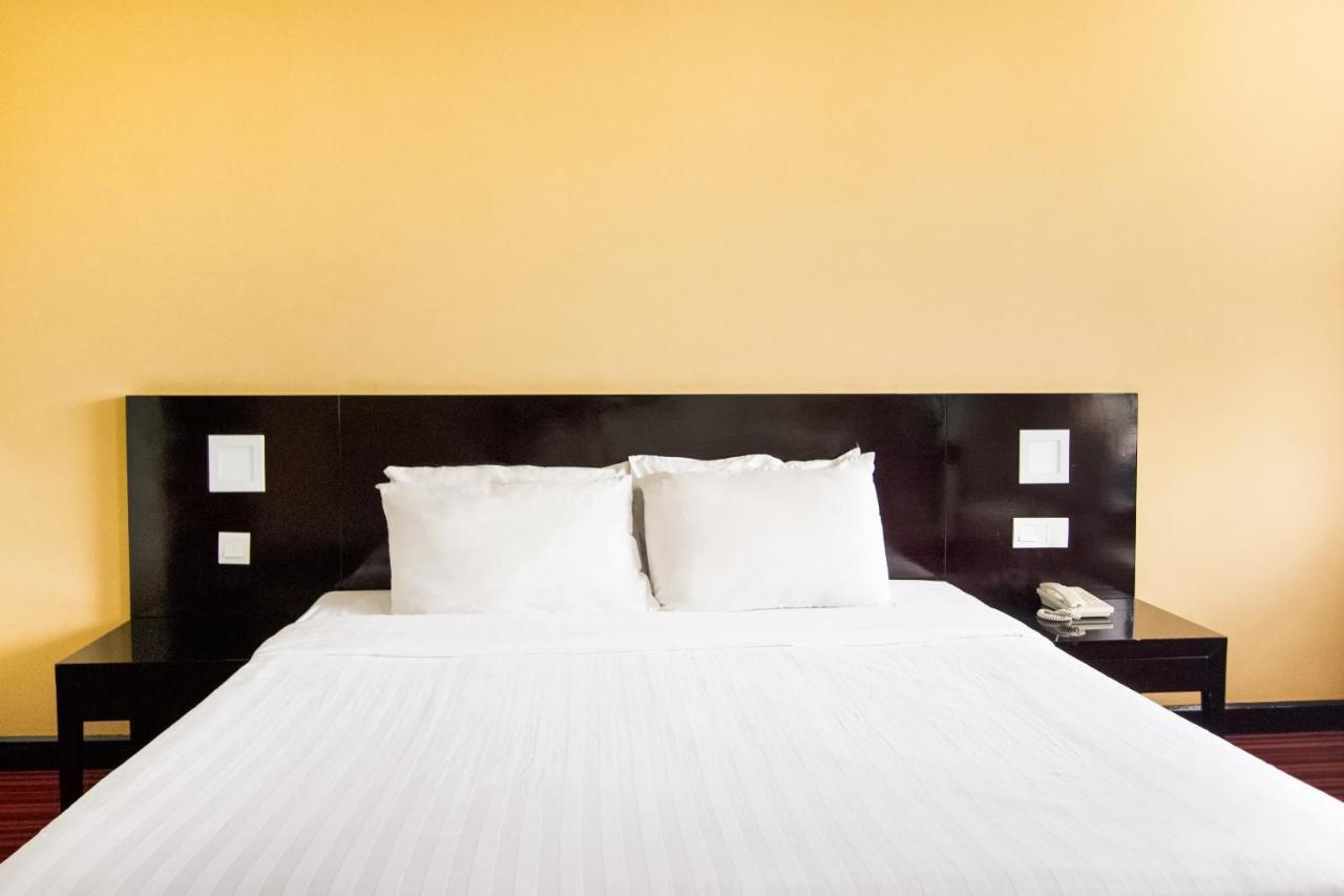 Oyo 89693 Perkasa Hotel Keningau Near Hospital Keningau Eksteriør bilde