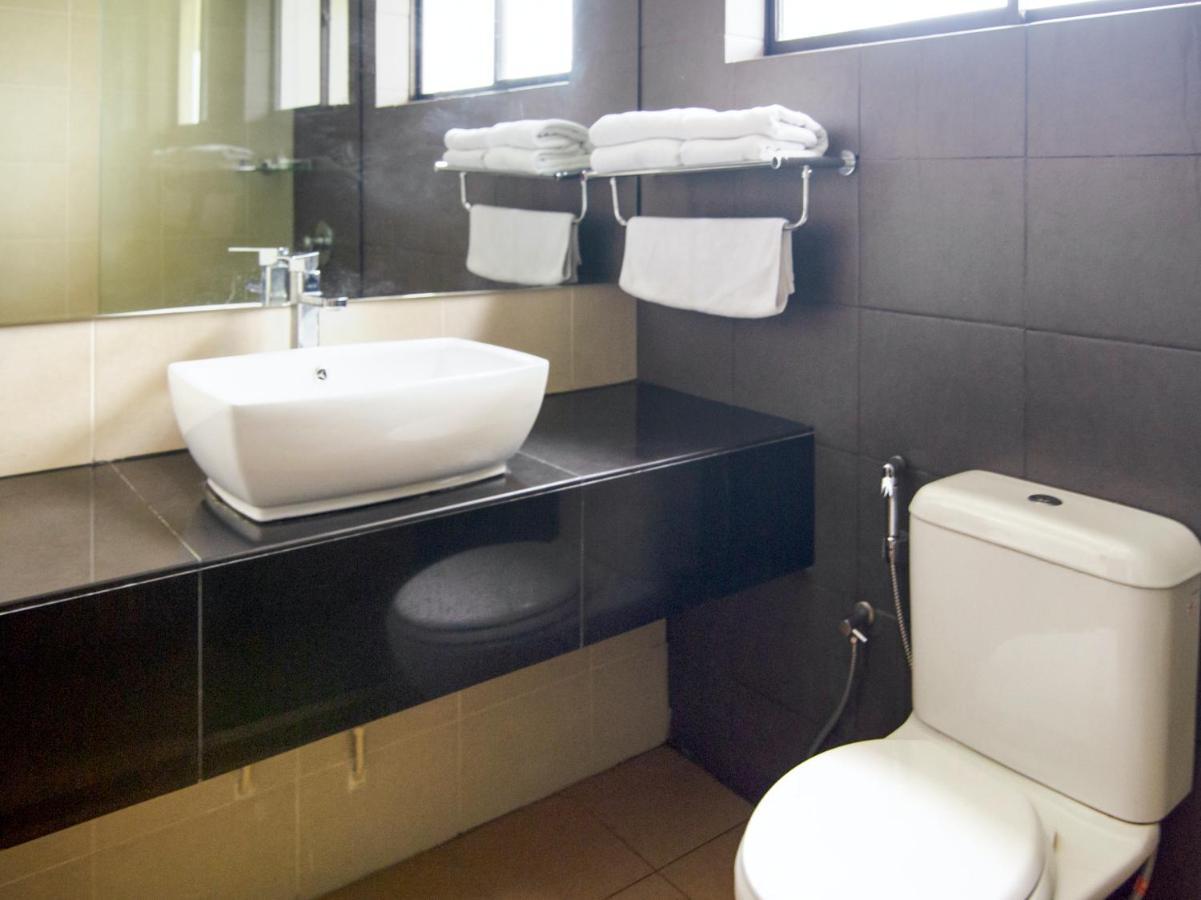 Oyo 89693 Perkasa Hotel Keningau Near Hospital Keningau Eksteriør bilde